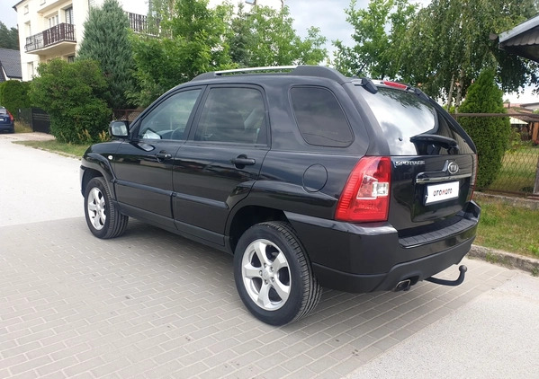 Kia Sportage cena 29000 przebieg: 187000, rok produkcji 2010 z Garwolin małe 301